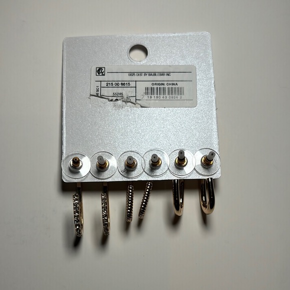 ⭐️NWT-Gold Earrings Set-Three Pairs - Picture 3 of 4